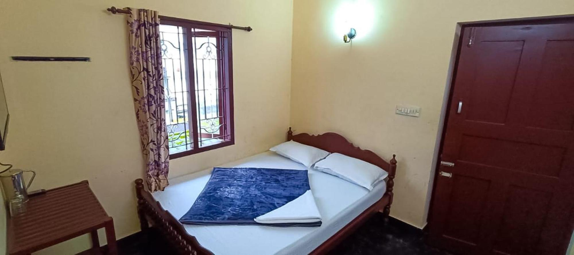 Swarna Tourist Home Munnar Zewnętrze zdjęcie