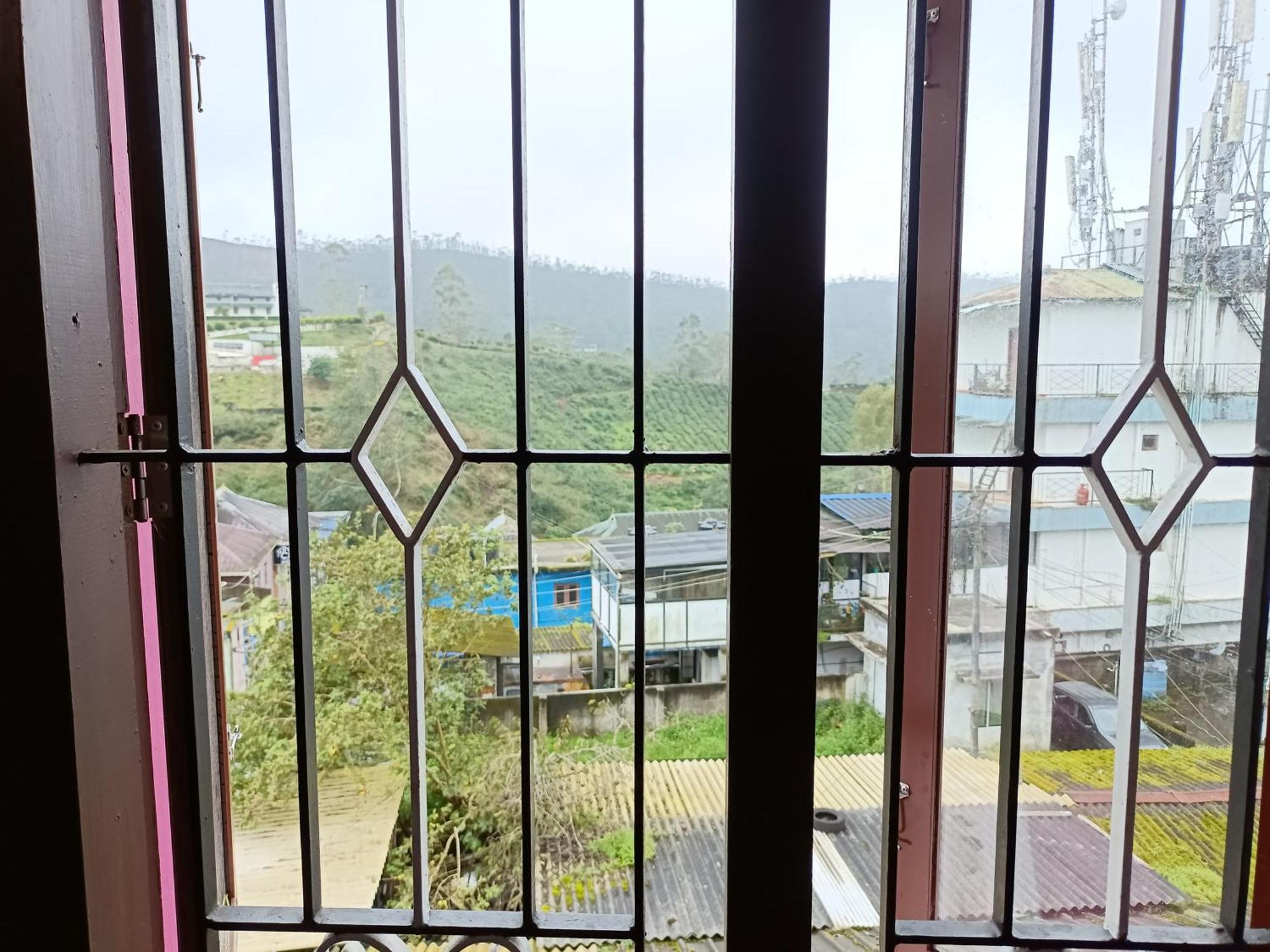 Swarna Tourist Home Munnar Zewnętrze zdjęcie